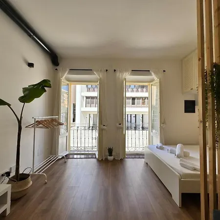 27, Centro, Cagliari, Sardinia